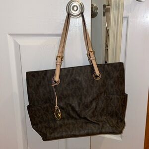 Michael Kors bag used, but in very good condition